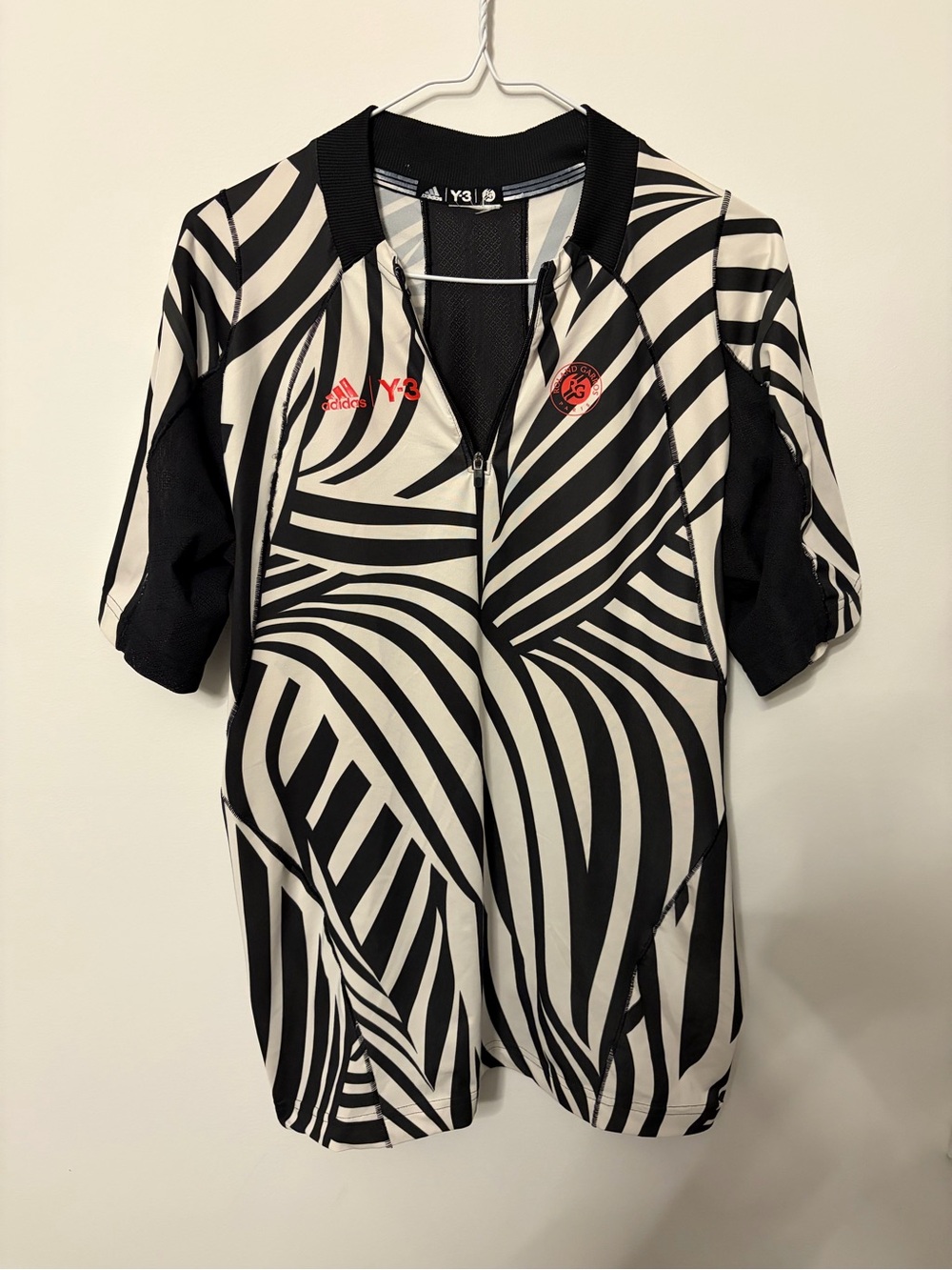 Y-3 Black & White Graphic jersey short sleeve shirt